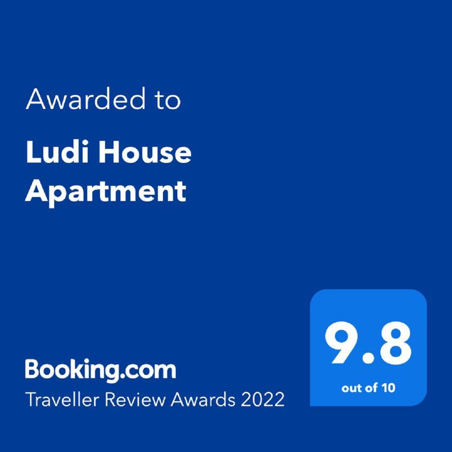 Ludi House Apartment Târgu-Mureş Exteriör bild
